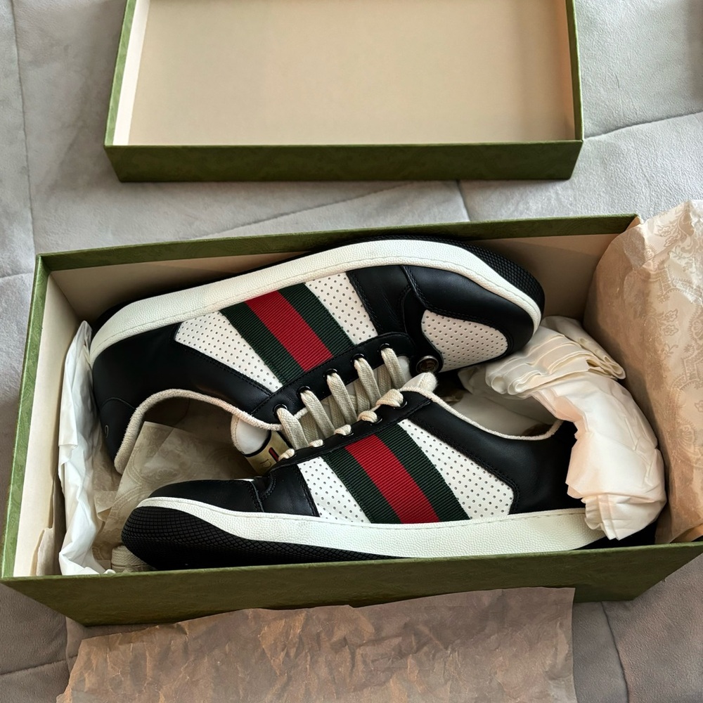 Gucci Black and White Sneakers with Classic Design